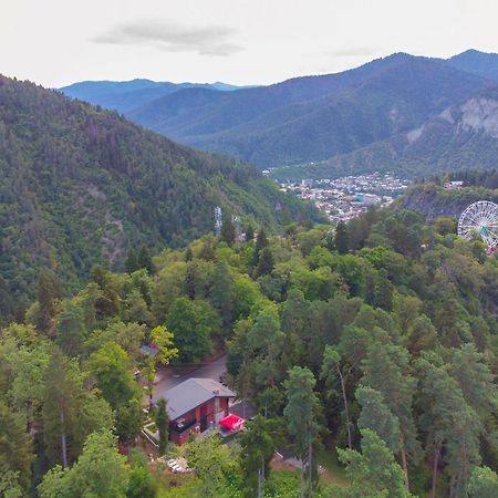Hotel Evergreen Borjomi Ngoại thất bức ảnh
