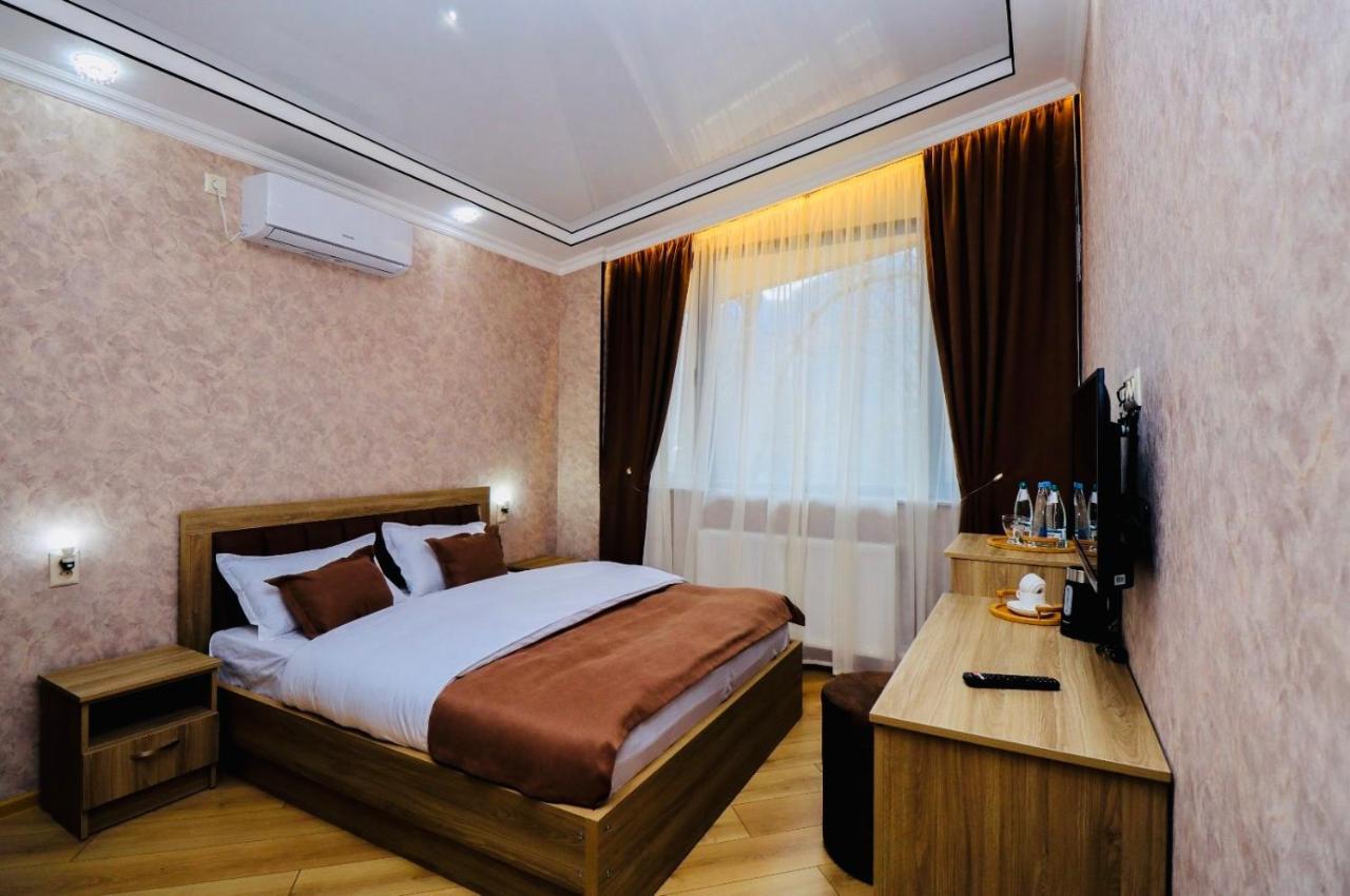 Hotel Evergreen Borjomi Ngoại thất bức ảnh