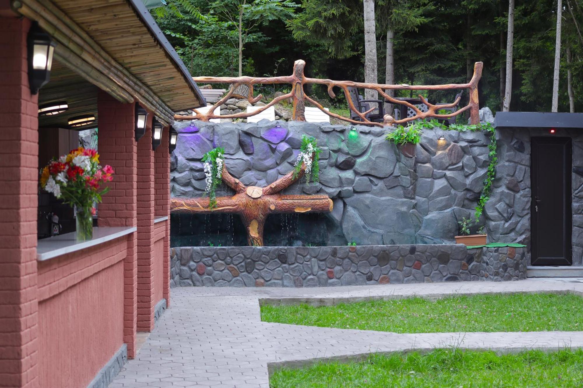 Hotel Evergreen Borjomi Ngoại thất bức ảnh
